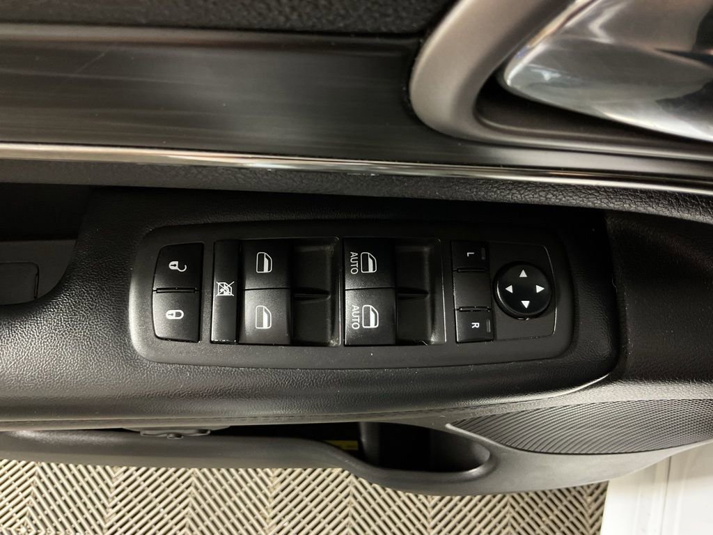 Used 2021 Jeep Grand Cherokee Limited X image 22