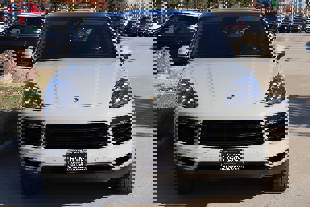 Used 2021 Porsche Cayenne Coupe image 3