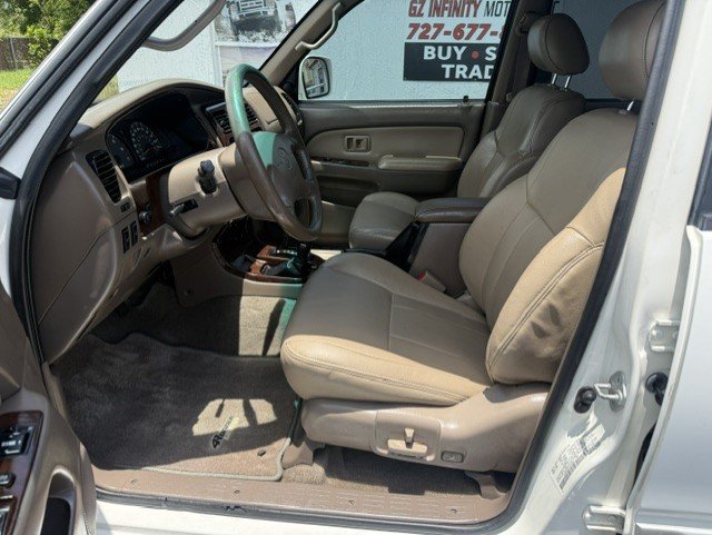 Used 2001 Toyota 4Runner Limited AWD/4WD image 9