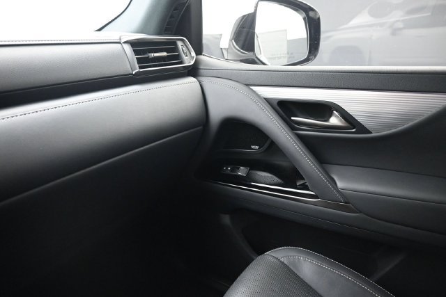 Used 2023 Lexus LX 600 F Sport w/ Accessory Package (Z1) AWD/4WD image 10