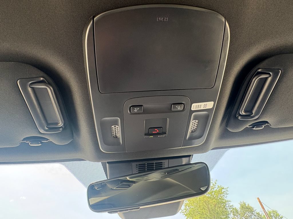 New 2026 Toyota Camry Hybrid FWD image 33