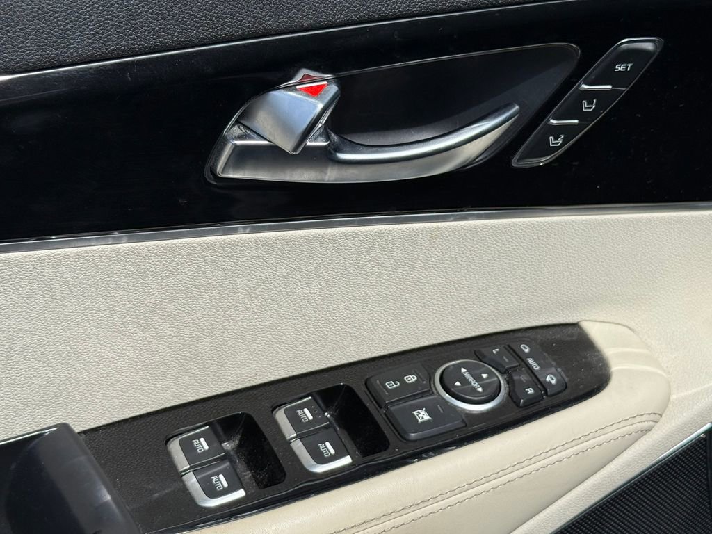 Used 2016 Kia Sorento SX w/ SXL Technology Package image 6