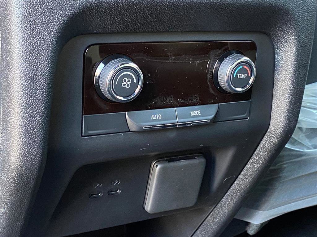 New 2026 Chevrolet Traverse LT w/ Driver Confidence Package image 20