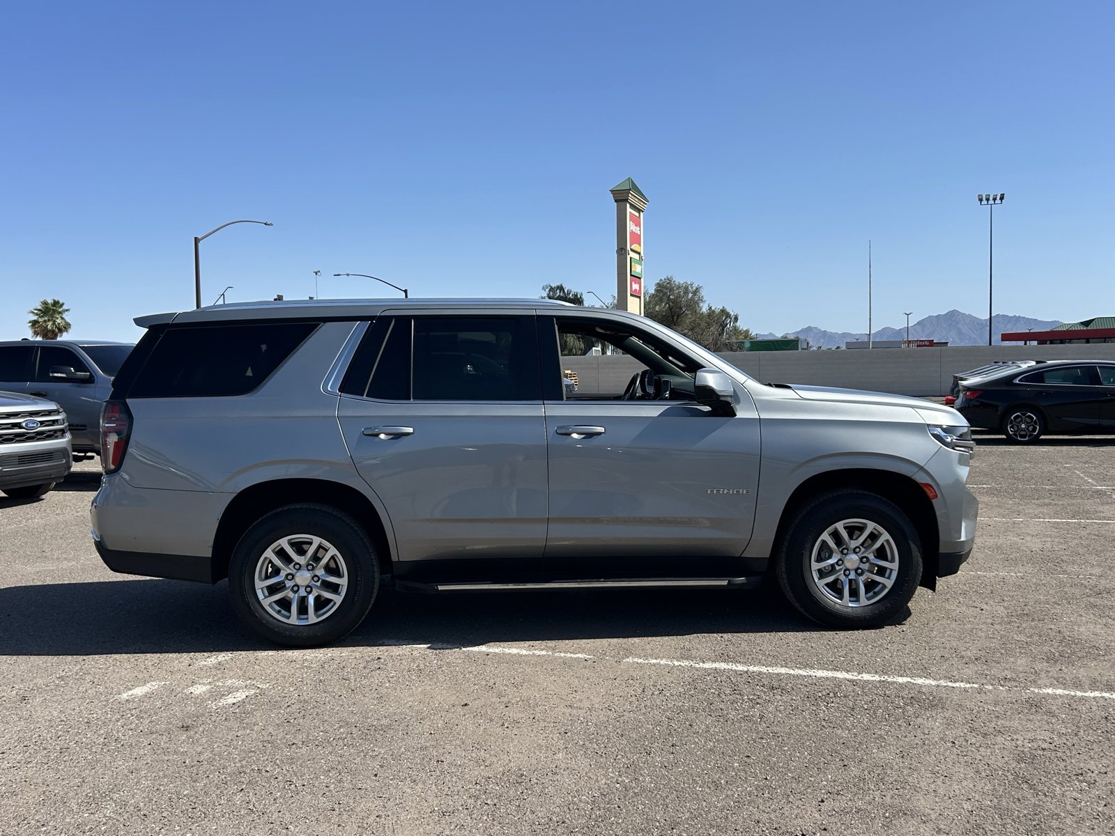 Used 2023 Chevrolet Tahoe LT image 5