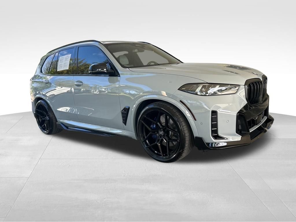 Used 2024 BMW X5 xDrive40i w/ M Sport Package image 2