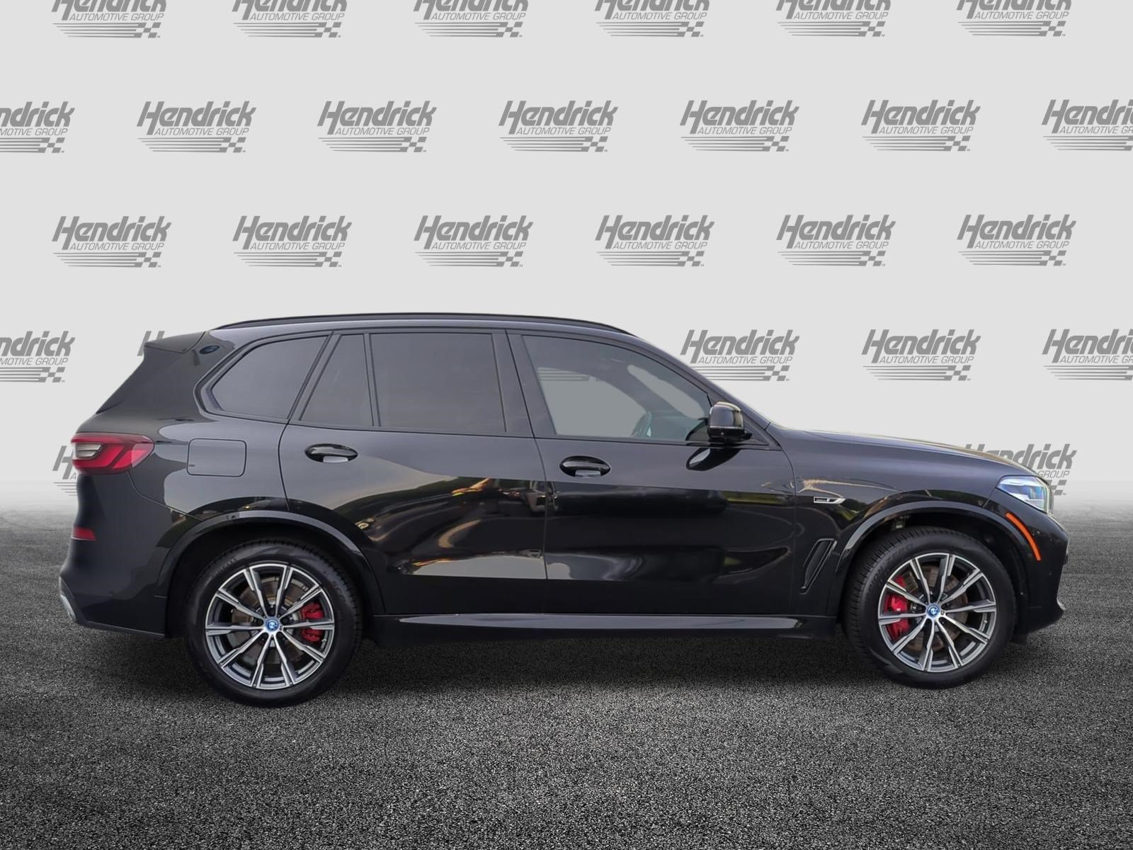 Used 2022 BMW X5 xDrive45e w/ M Sport Package AWD/4WD image 11