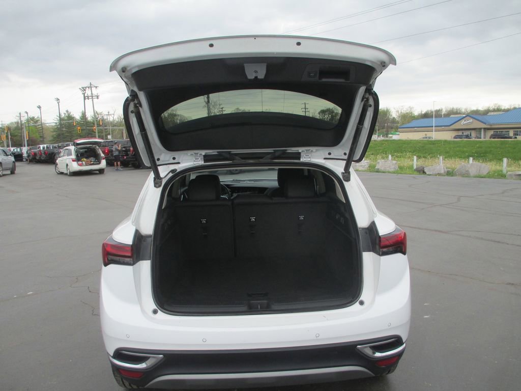 Used 2023 Buick Envision Essence image 8