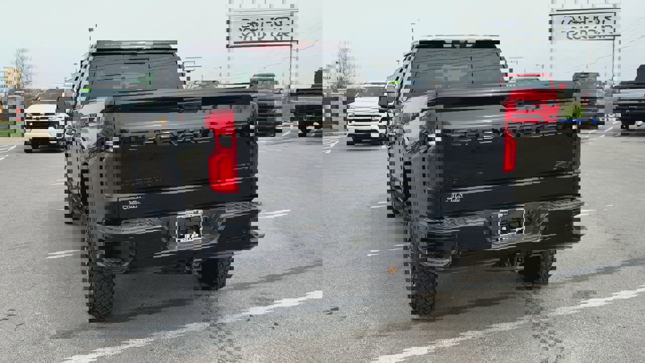 Used 2024 Chevrolet Silverado 1500 ZR2 w/ Technology Package image 6
