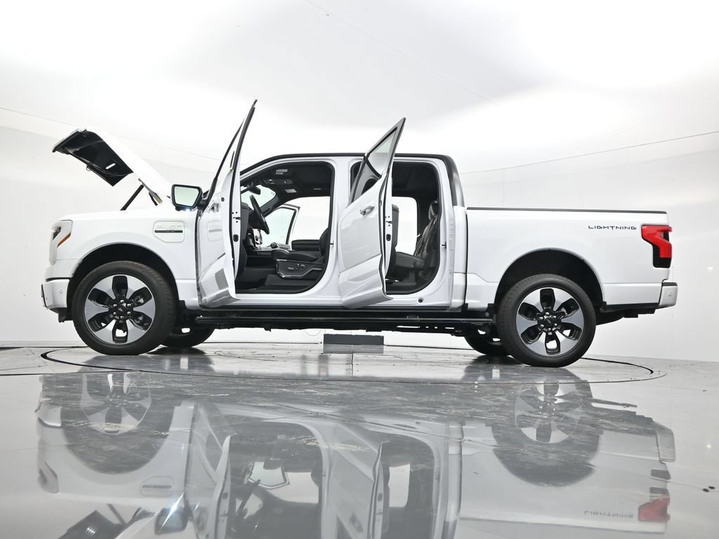 Used 2023 Ford F150 Lightning Platinum AWD/4WD image 55