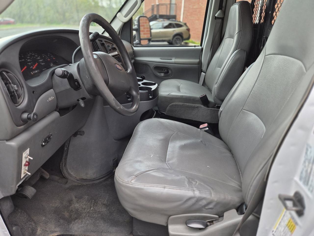 Used 2007 Ford E-350 and Econoline 350 Super Duty RWD image 13