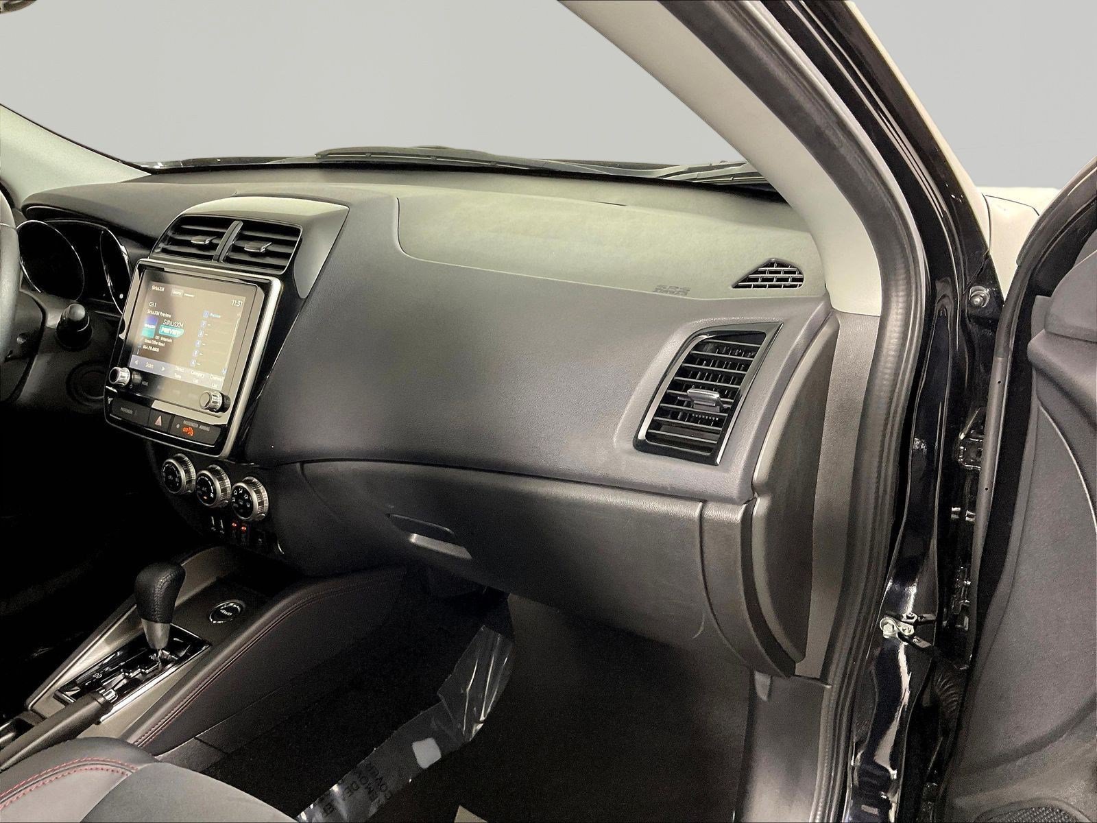 Used 2026 Mitsubishi Outlander Sport SE AWD/4WD image 26