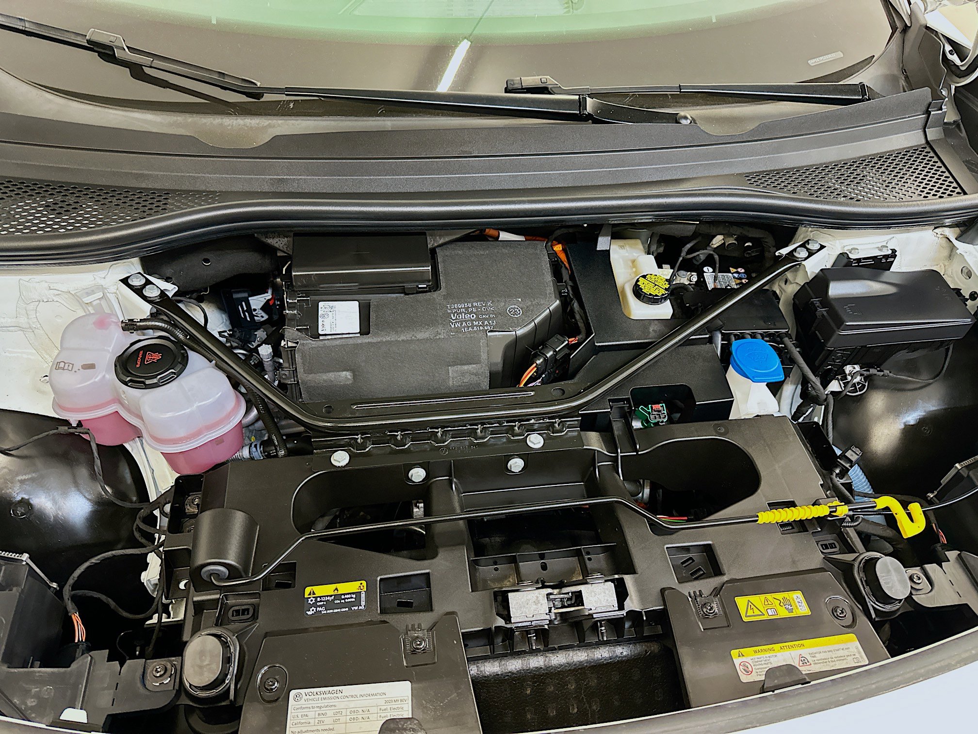 Used 2023 Volkswagen ID.4 Pro image 34