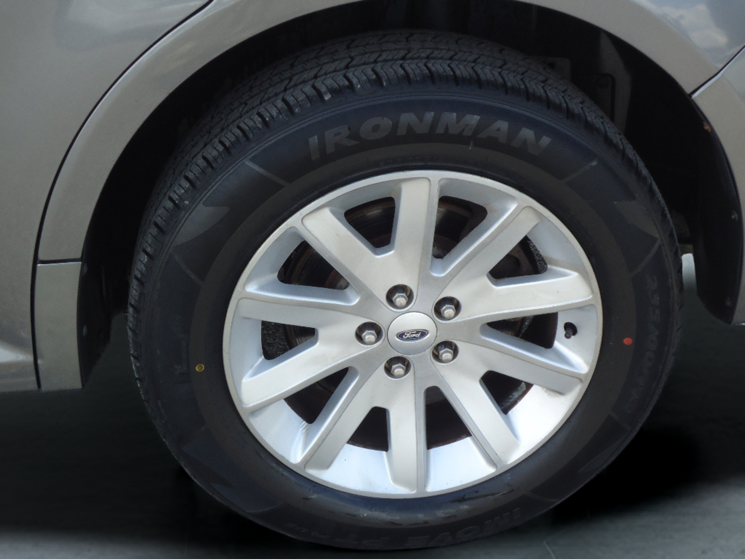 Used 2010 Ford Flex SEL FWD image 9