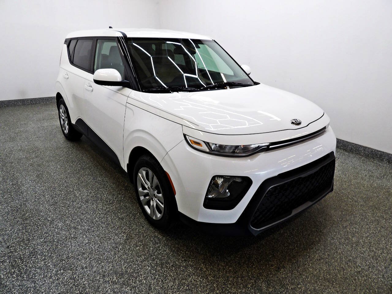 Used 2020 Kia Soul LX FWD image 3