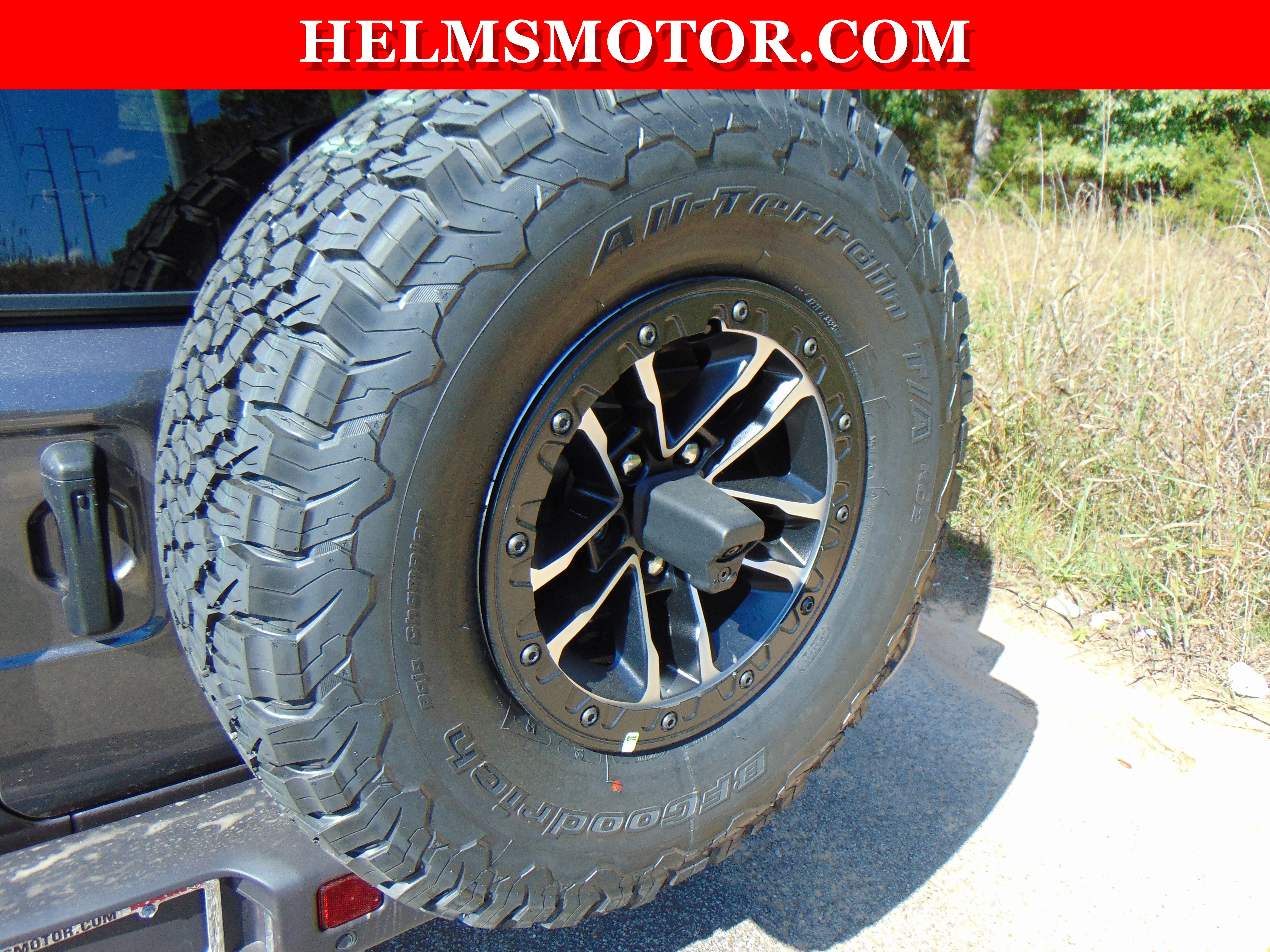 New 2026 Jeep Wrangler Unlimited Rubicon w/ Xtreme 35 Tire Package AWD/4WD image 14