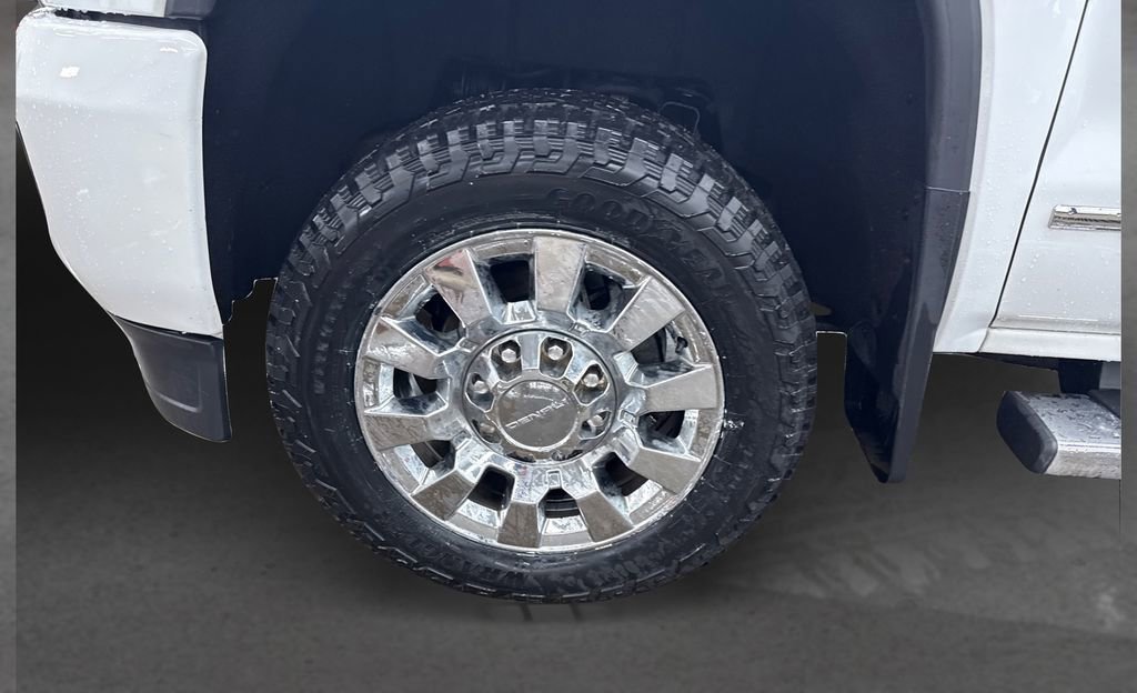 Used 2017 GMC Sierra 2500 Denali w/ Duramax Plus Package image 11