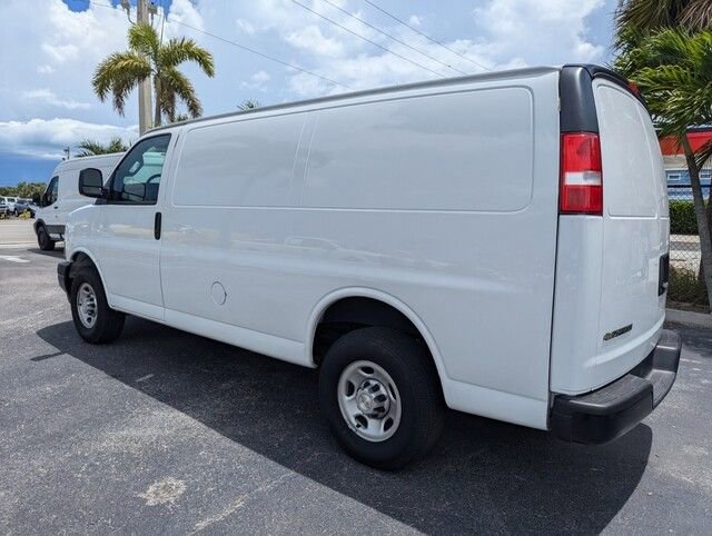 Used 2024 Chevrolet Express 2500 w/ Driver Convenience Package image 4