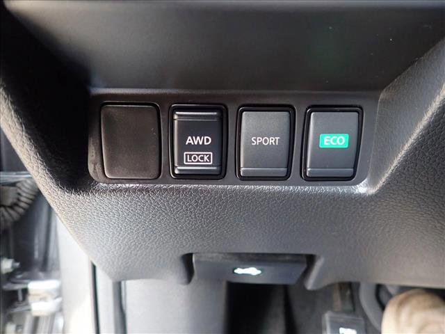 Used 2019 Nissan Rogue SV image 26