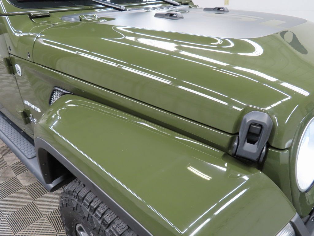 Used 2024 Jeep Wrangler Unlimited Sahara w/ Technology Group image 30