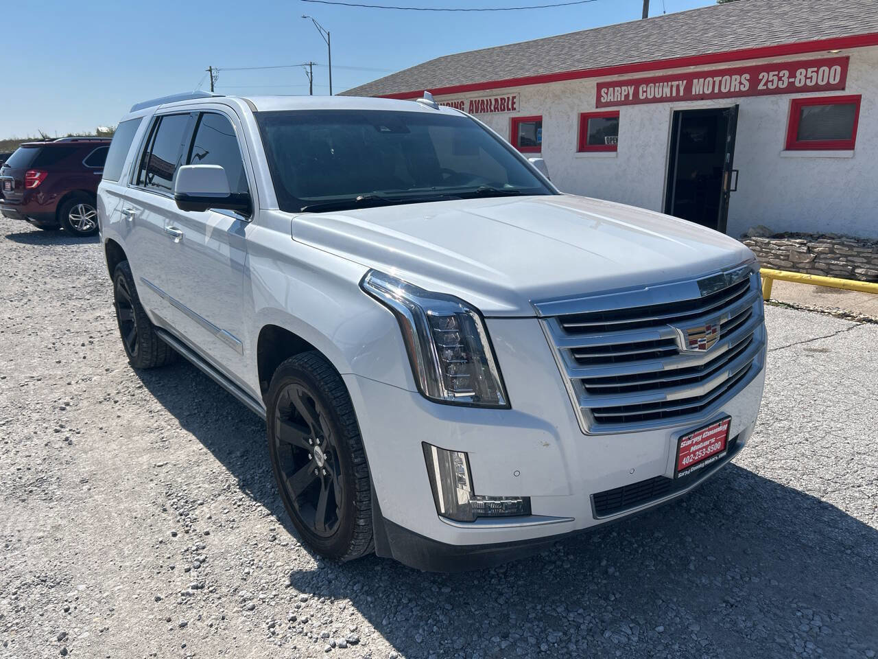 Used 2016 Cadillac Escalade Platinum image 1