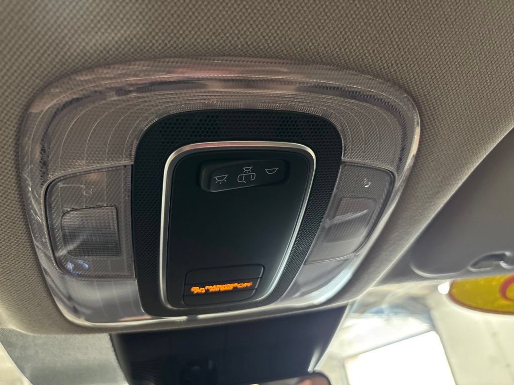 Certified 2025 Hyundai Elantra SE FWD image 24