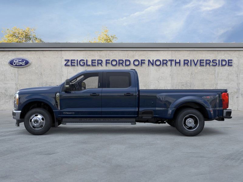 New 2025 Ford F350 XLT image 3