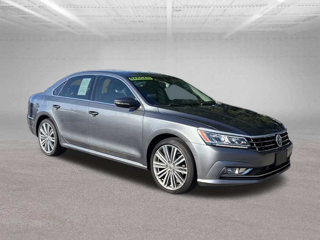 Used 2017 Volkswagen Passat 1.8T SEL Premium FWD image 8