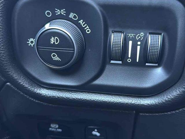 Used 2022 RAM 1500 Laramie w/ Sport Appearance Package image 24