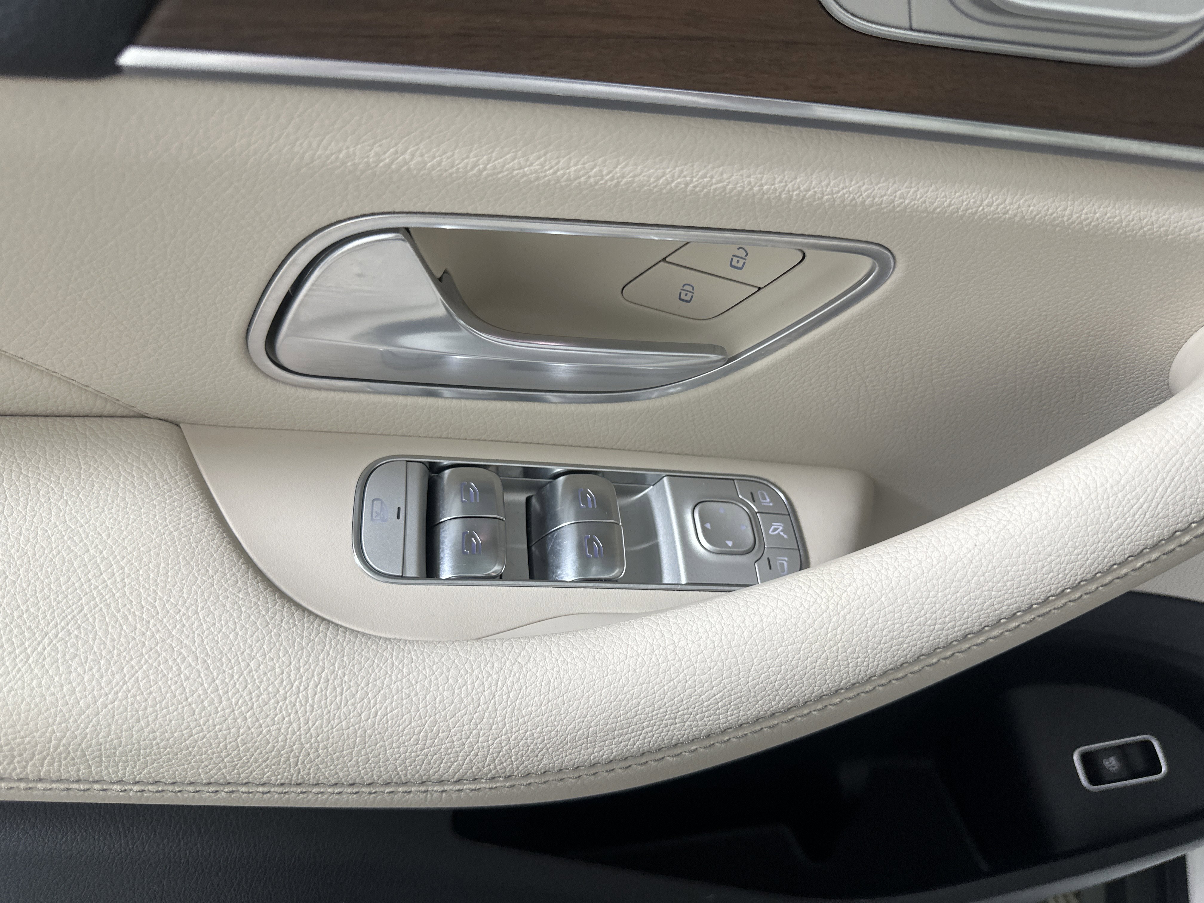 Used 2026 Mercedes-Benz GLE 350 4MATIC image 11