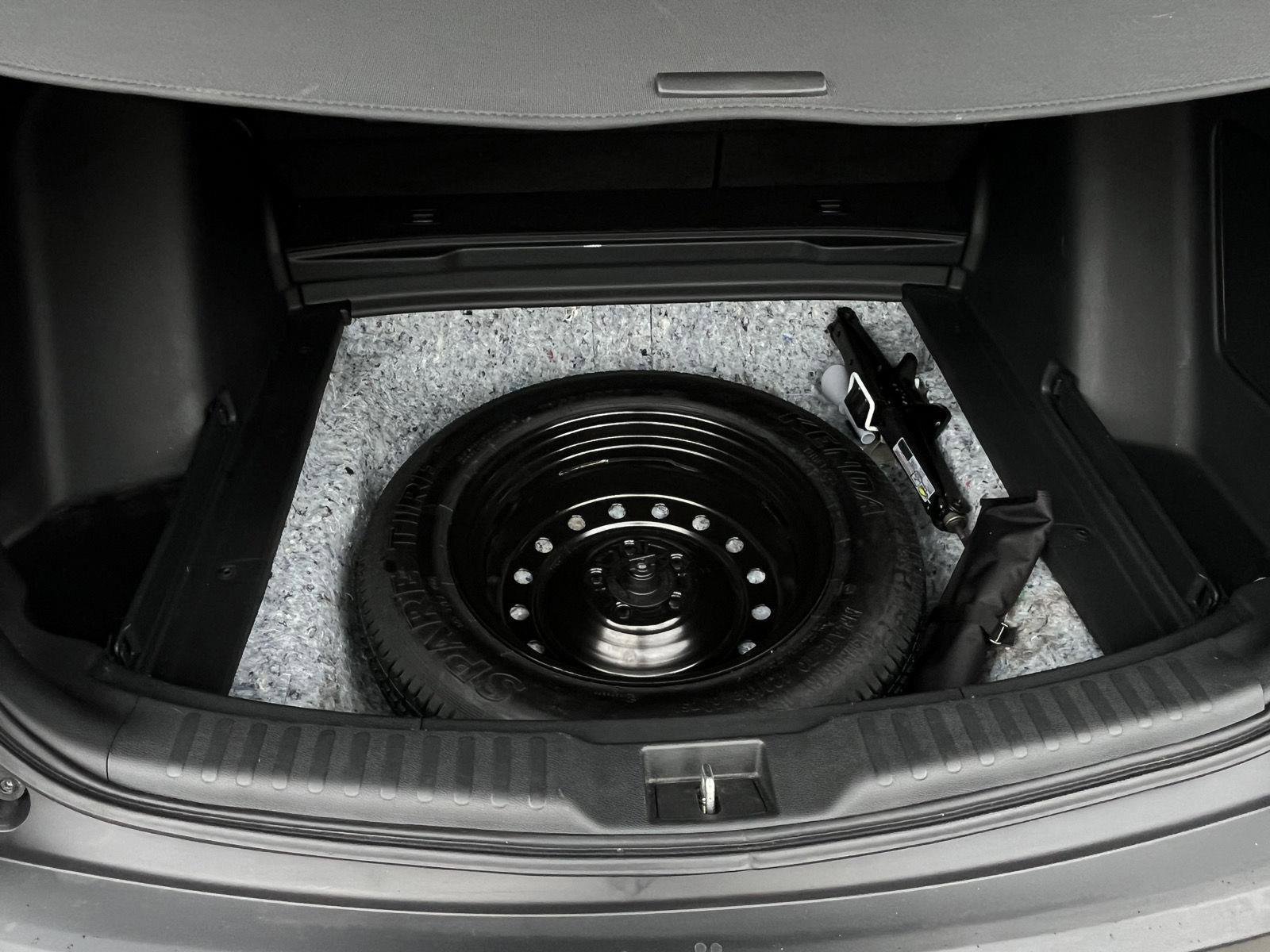 Used 2020 Honda CR-V Touring image 11