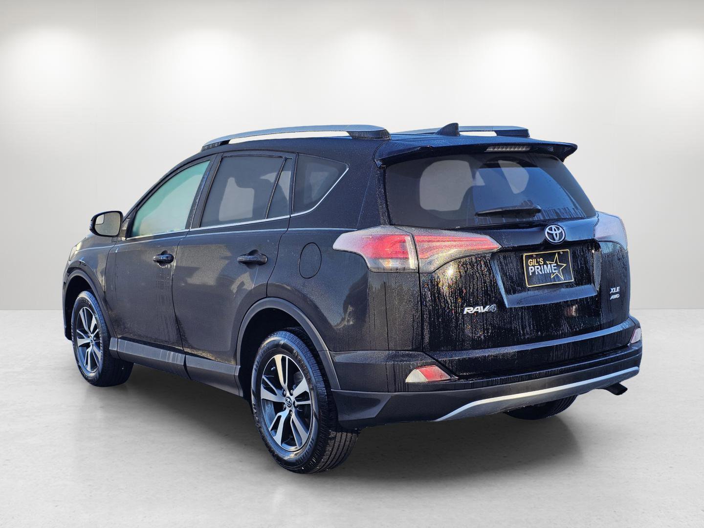 Used 2018 Toyota RAV4 XLE image 7