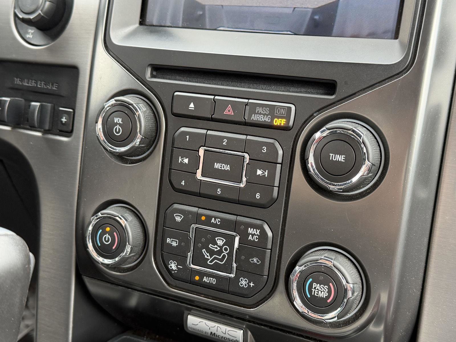 Used 2014 Ford F150 Raptor w/ Equipment Group 801A Luxury AWD/4WD image 20