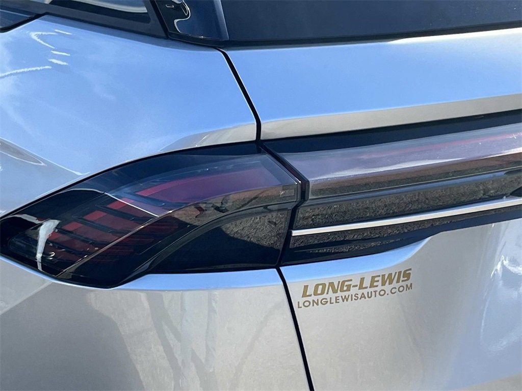 Used 2025 Lincoln Nautilus Reserve image 10