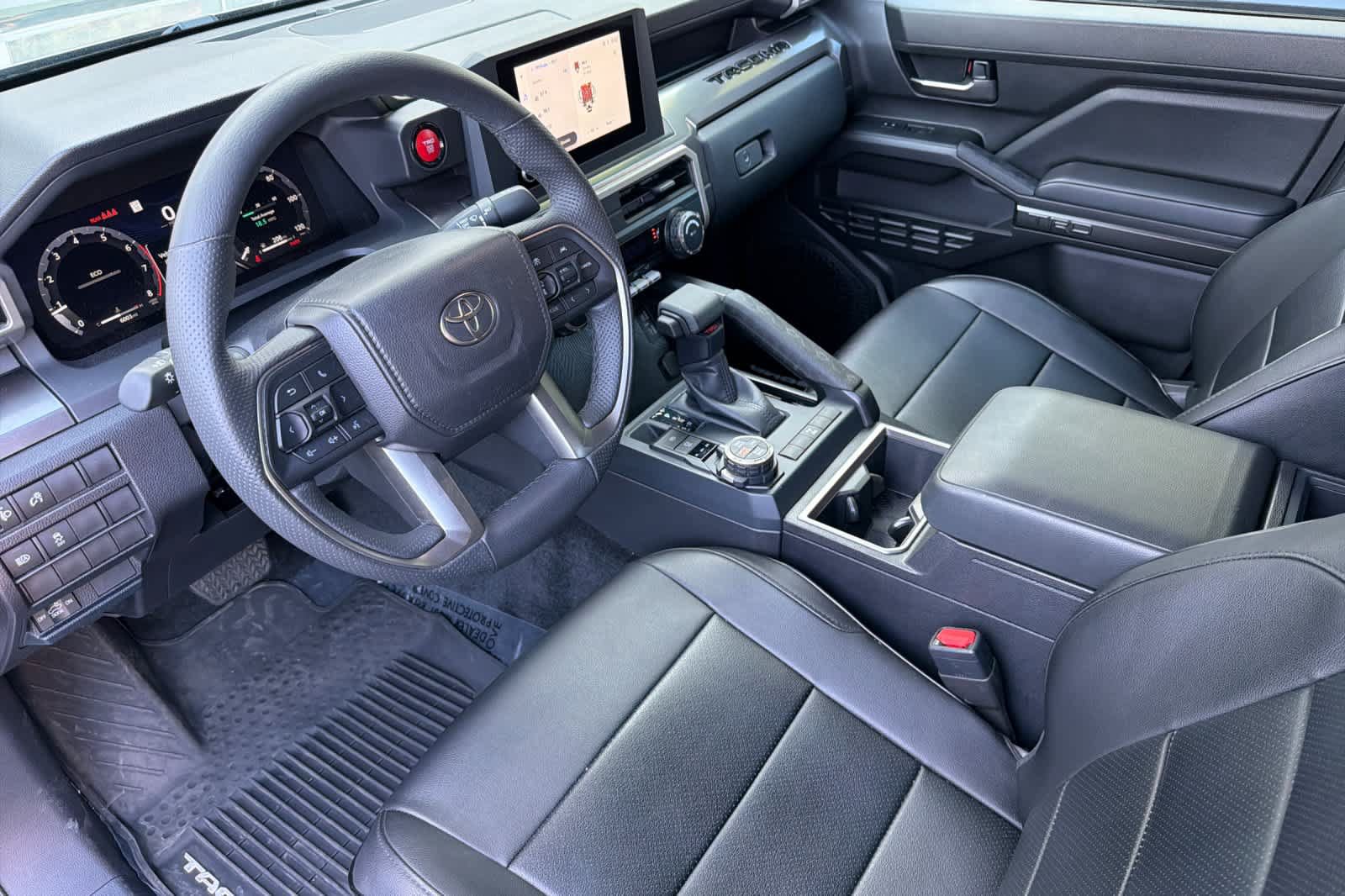 Used 2025 Toyota Tacoma TRD Off-Road AWD/4WD image 12