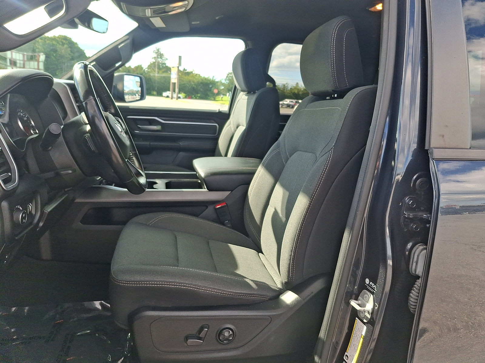 Used 2021 RAM 1500 Big Horn AWD/4WD image 13