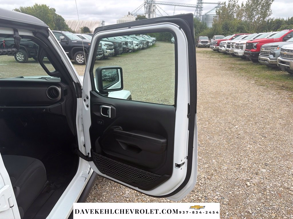 Used 2021 Jeep Gladiator Sport AWD/4WD image 23