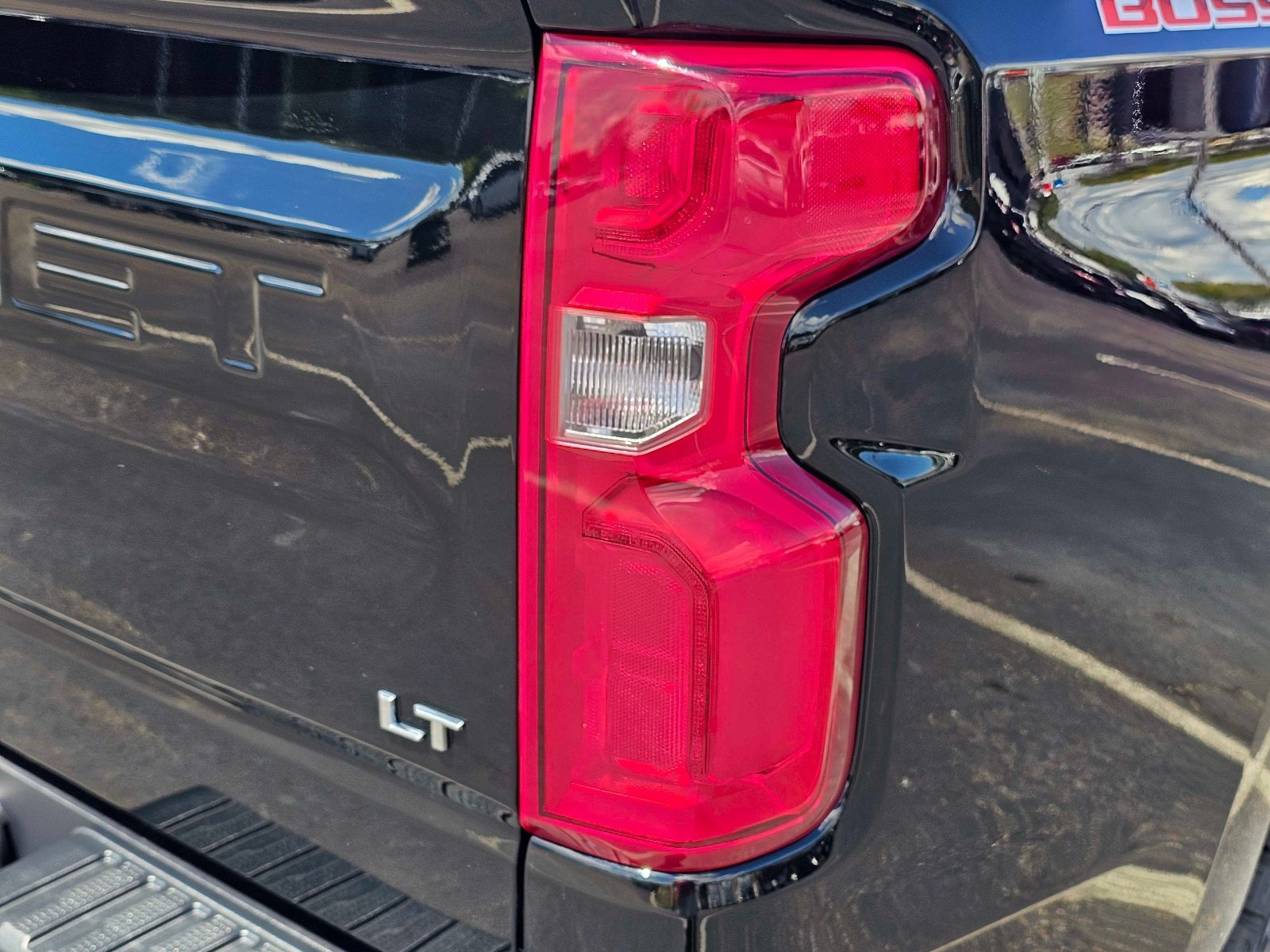Used 2026 Chevrolet Silverado 1500 LT Trail Boss w/ Convenience Package II AWD/4WD image 10