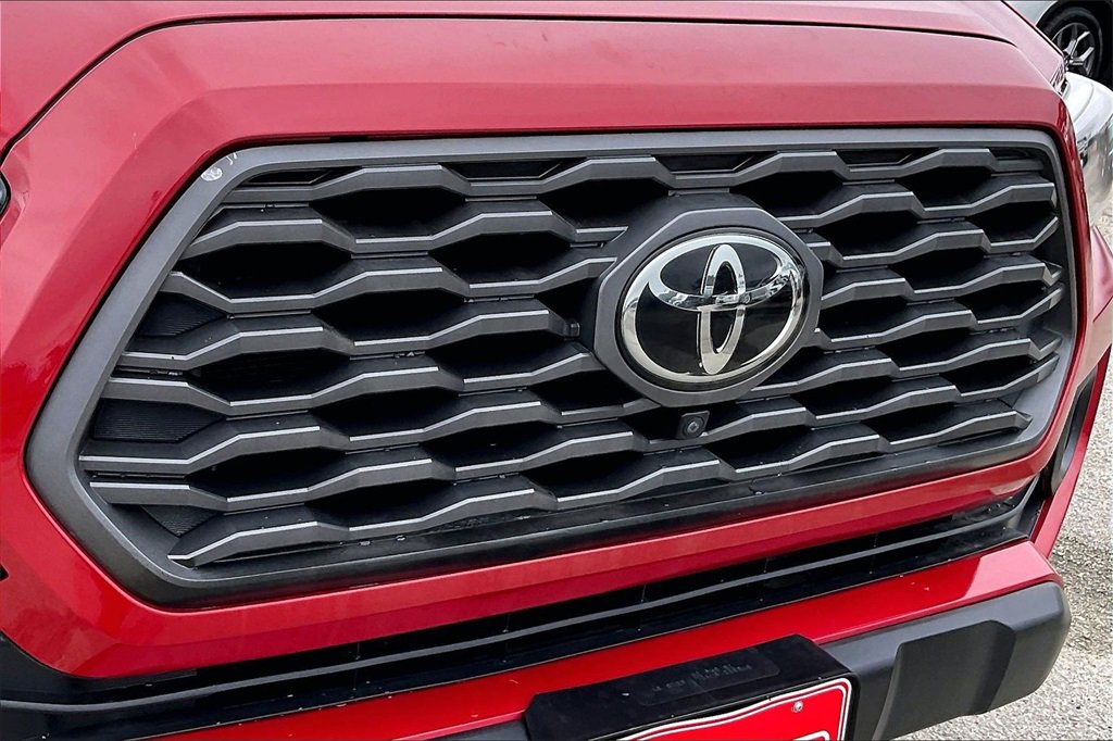 Used 2021 Toyota Tacoma TRD Off-Road w/ TRD Premium Off Road Package image 34