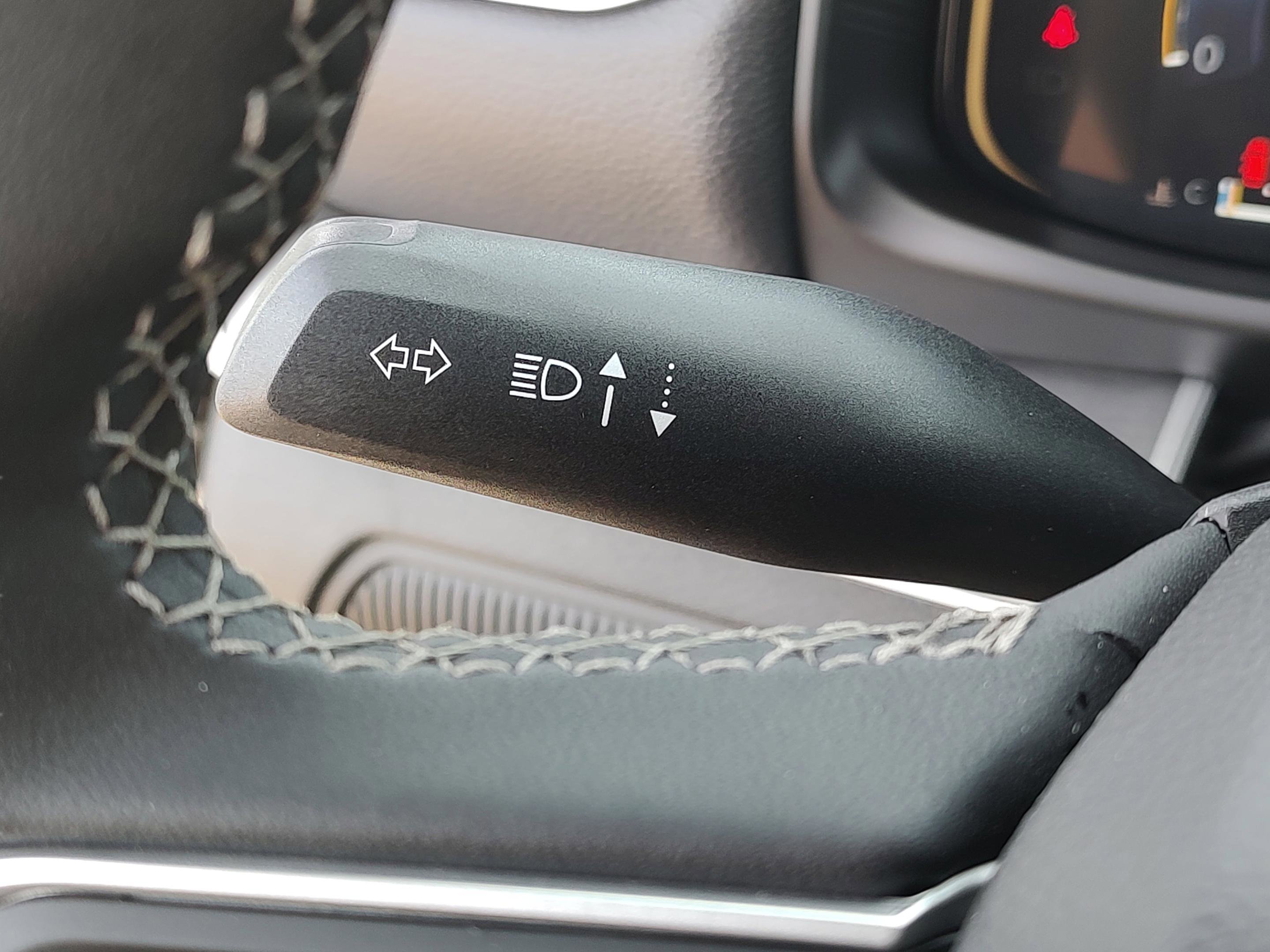 New 2025 Jeep Wagoneer 4WD image 24