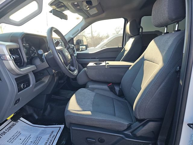 Used 2024 Ford F250 XLT w/ FX4 Off-Road Package image 3