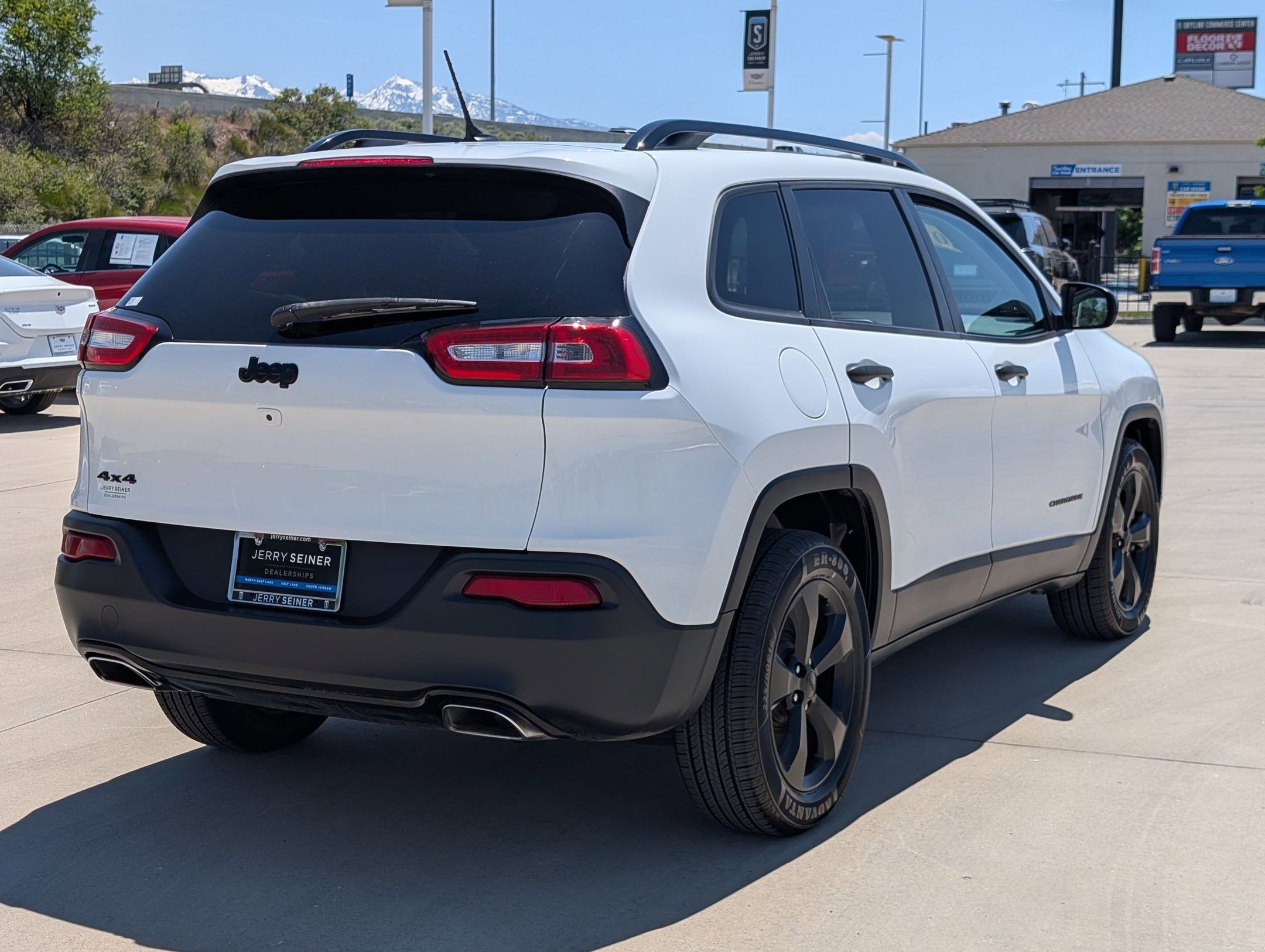 Used 2016 Jeep Cherokee Sport w/ Cold Weather Group AWD/4WD image 5