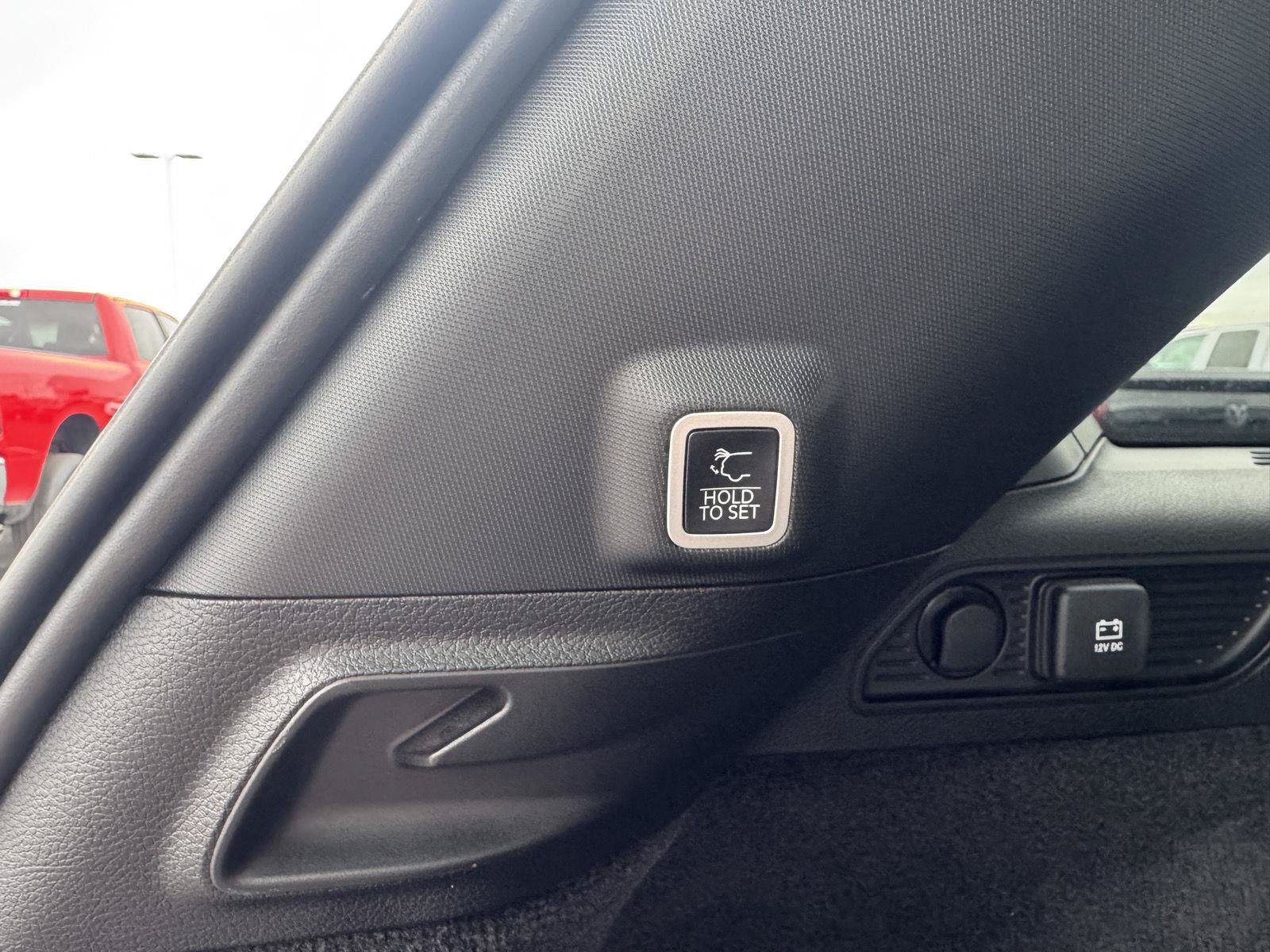 Used 2024 Jeep Grand Cherokee Summit AWD/4WD image 40