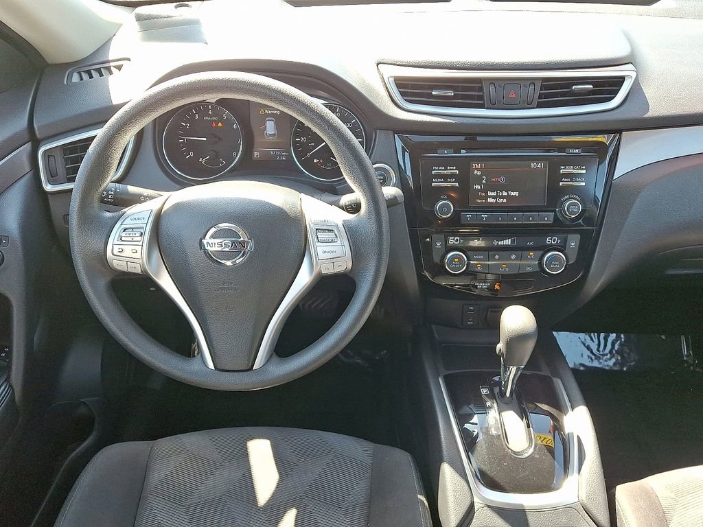 Used 2016 Nissan Rogue SV AWD/4WD image 12