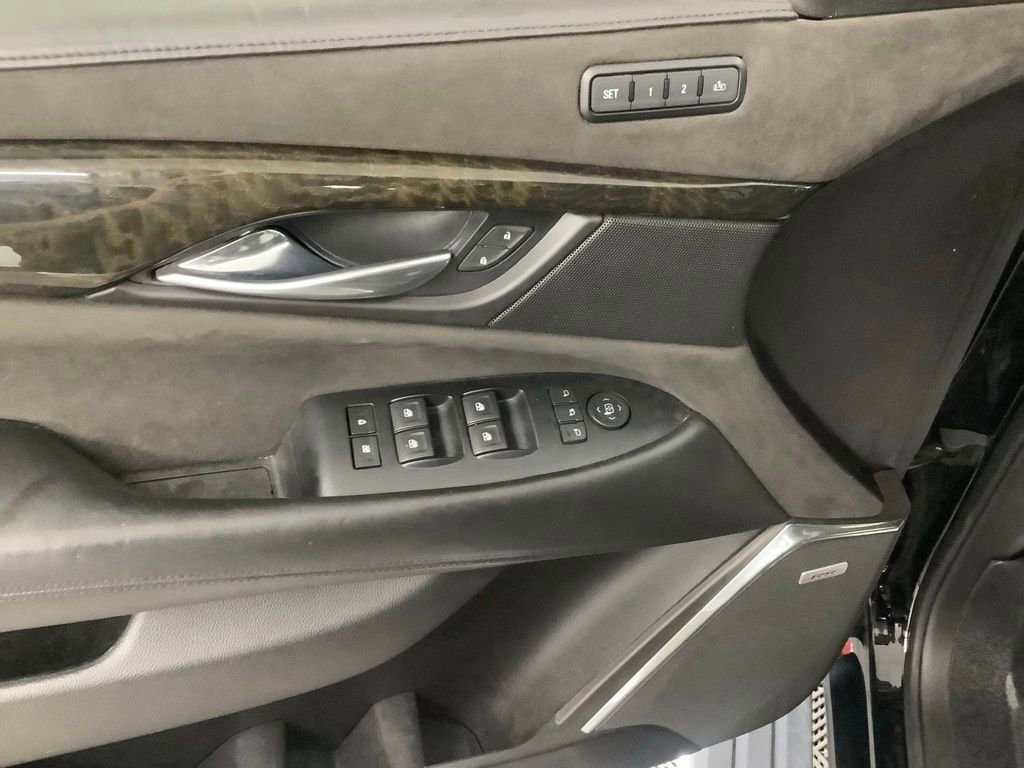 Used 2018 Cadillac Escalade Platinum image 10