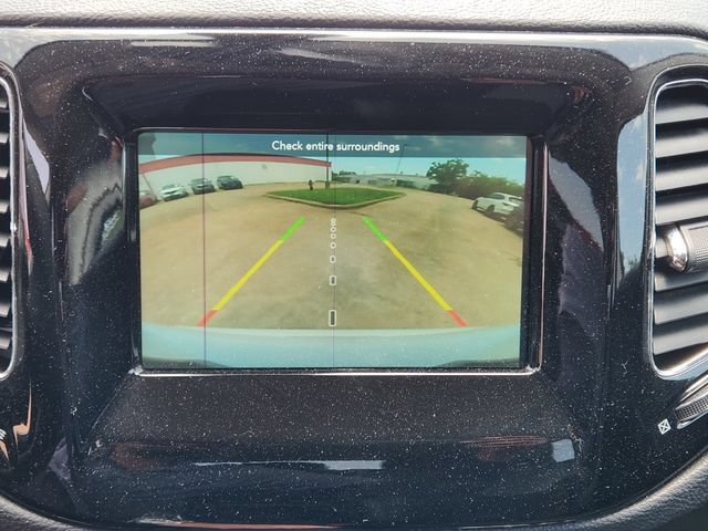 Used 2021 Jeep Compass Latitude w/ Sun and Sound Group FWD image 18
