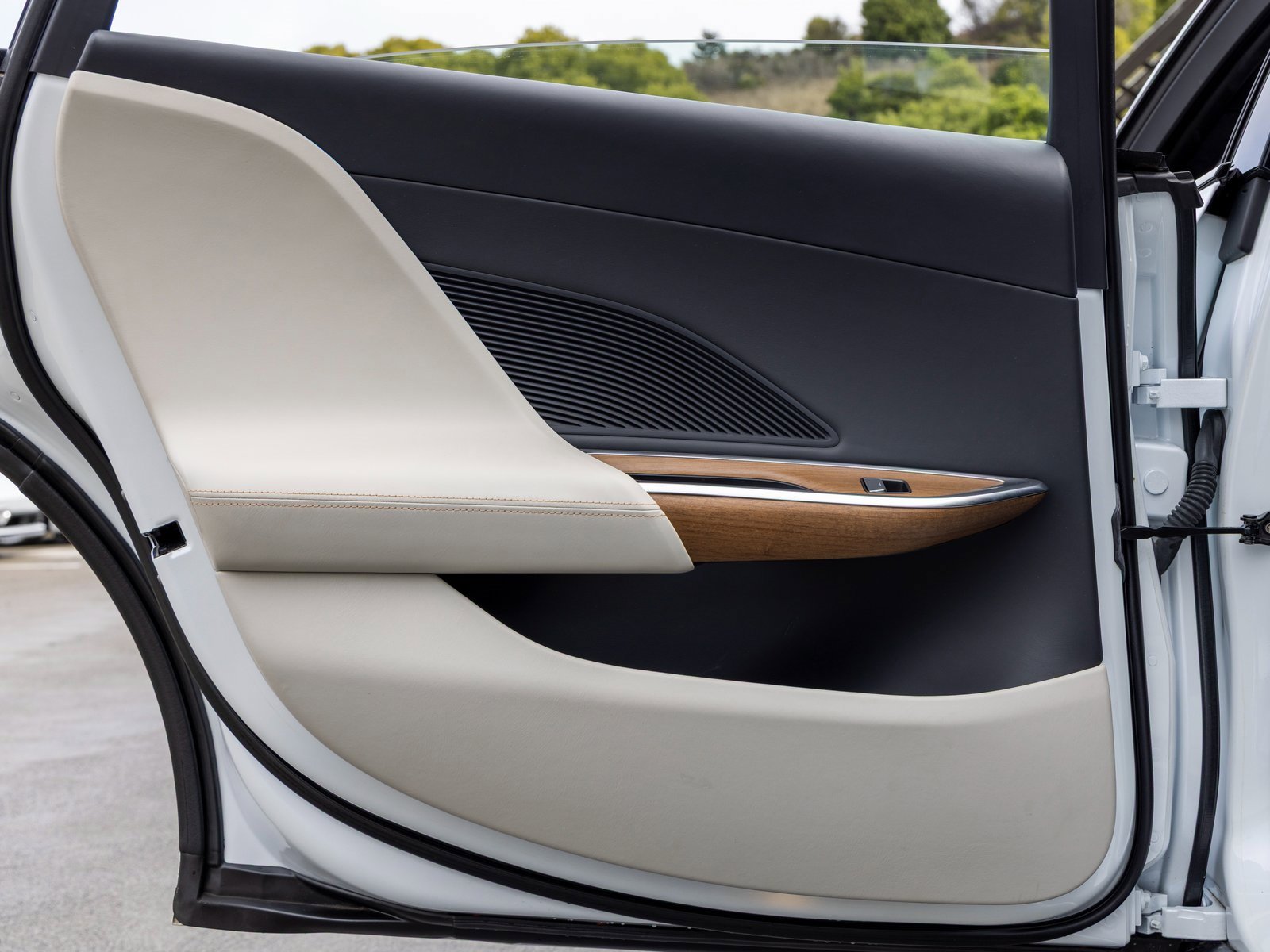 Used 2022 Lucid Air Grand Touring image 38