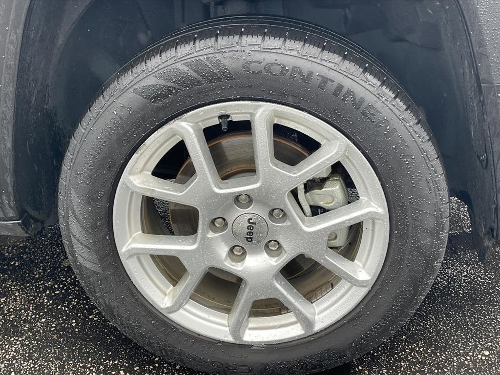 Used 2023 Jeep Renegade Latitude w/ Premium Group image 13