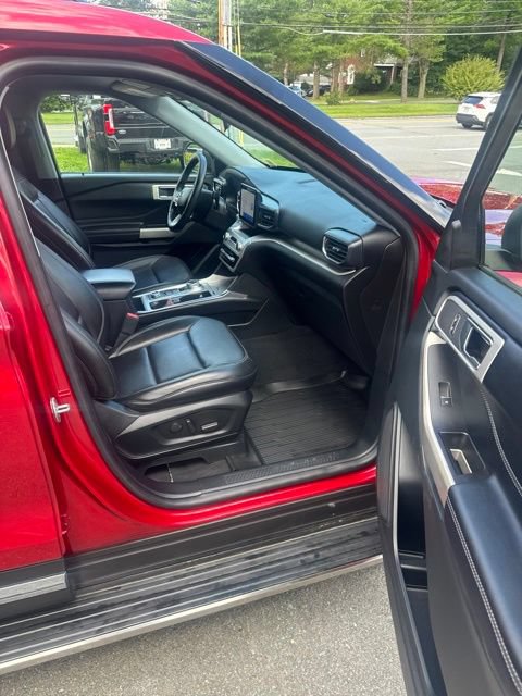 Used 2022 Ford Explorer XLT w/ Equipment Group 202A AWD/4WD image 20