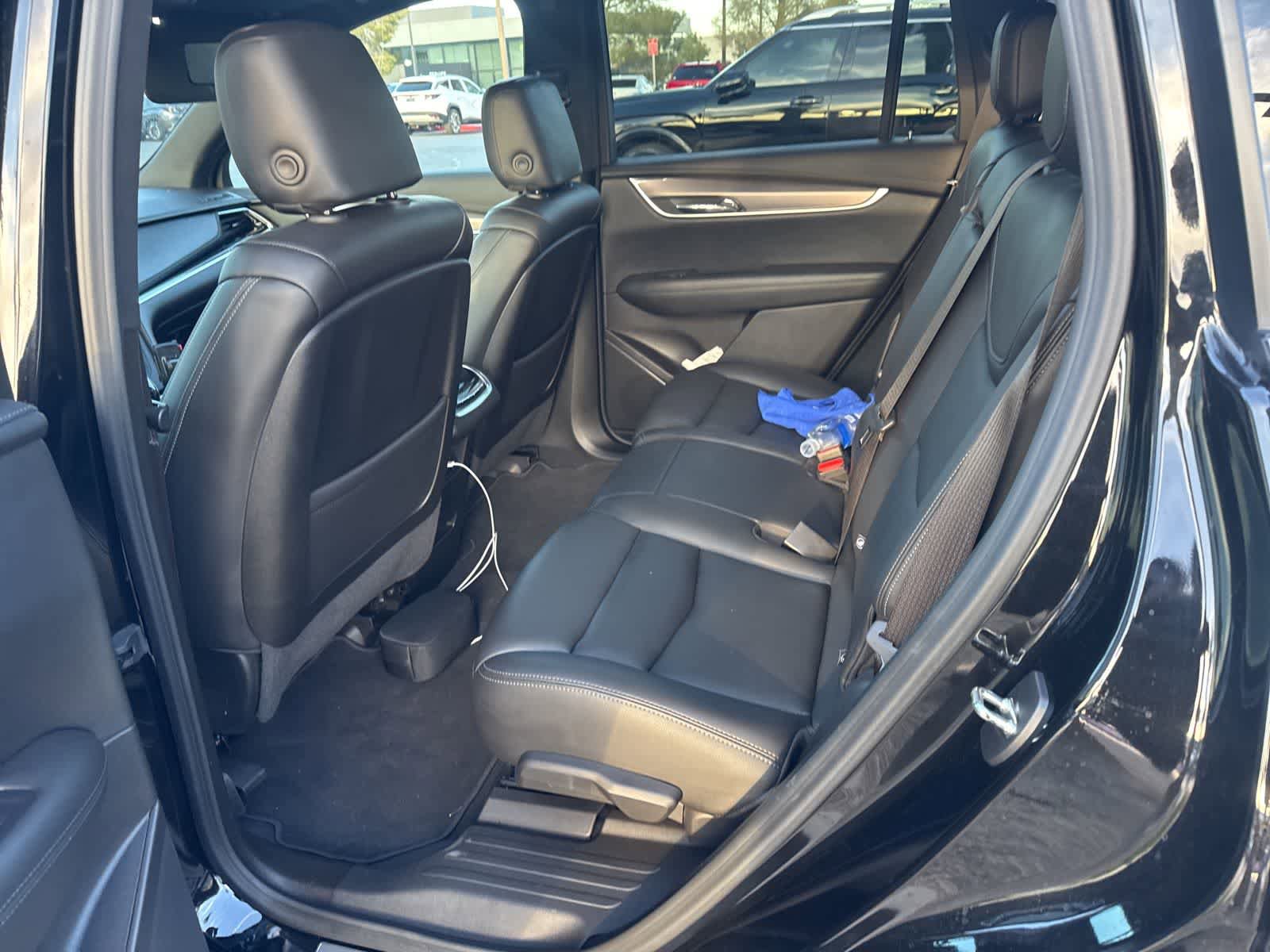 Used 2023 Cadillac XT6 Luxury AWD/4WD image 9