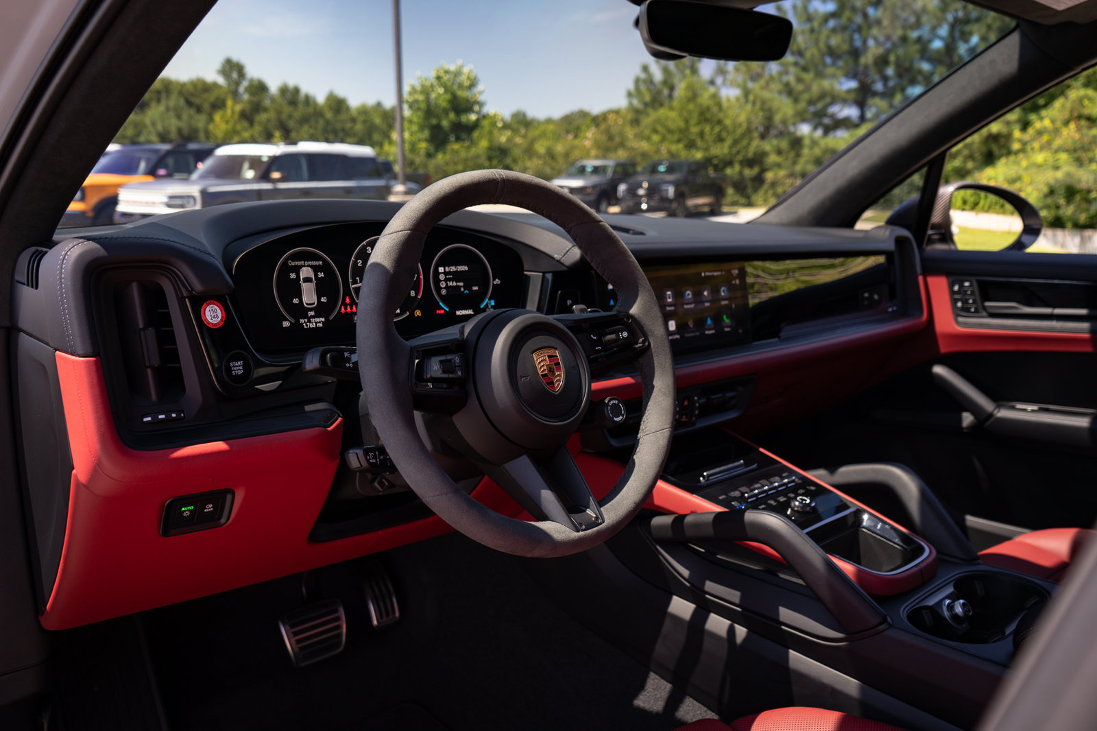Used 2023 Porsche Cayenne GTS AWD/4WD image 31